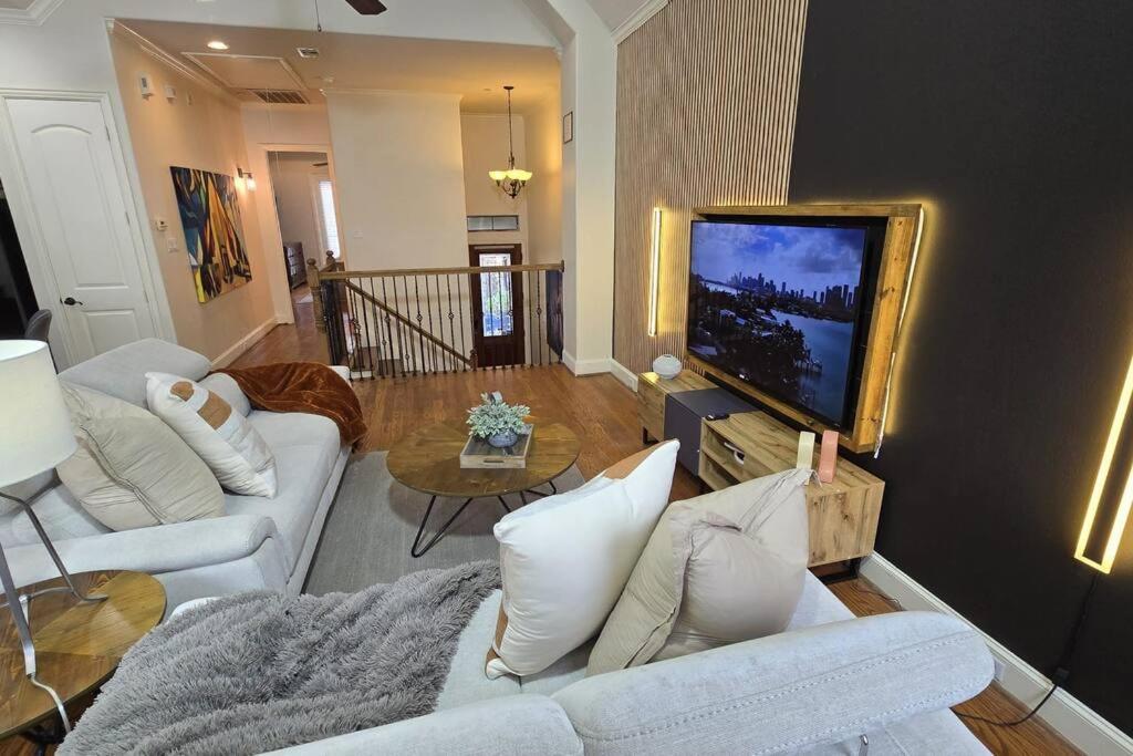 Modern Galleria Gem Private Jacuzzi 3 Br Houston Zewnętrze zdjęcie