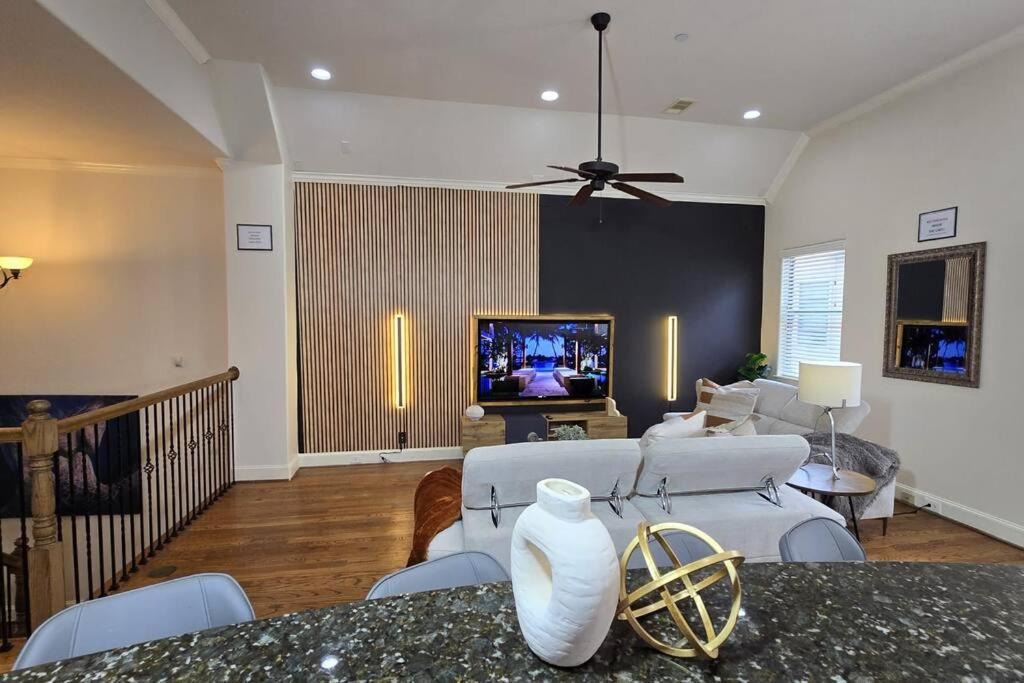 Modern Galleria Gem Private Jacuzzi 3 Br Houston Zewnętrze zdjęcie