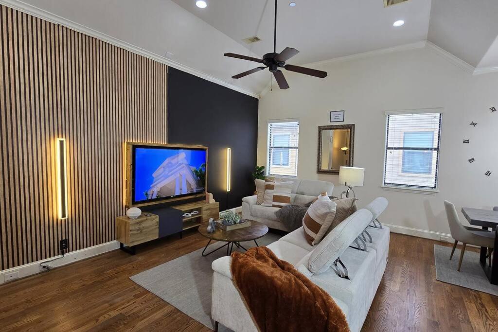 Modern Galleria Gem Private Jacuzzi 3 Br Houston Zewnętrze zdjęcie